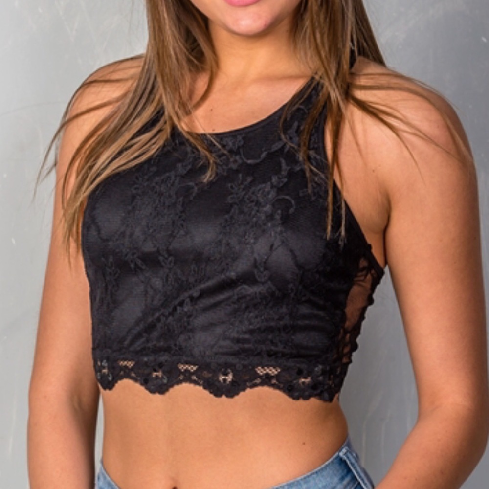 BLACK LACE CROP TOP